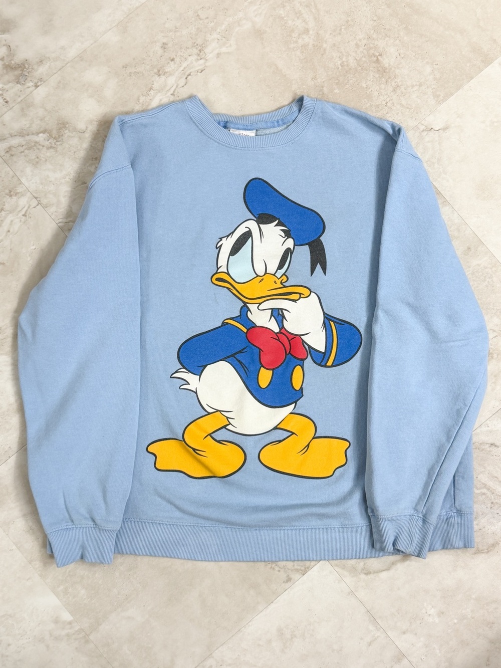 Vintage Disney Store Donald Duck Sweatshirt XL 90s Graphic Crewneck Blue